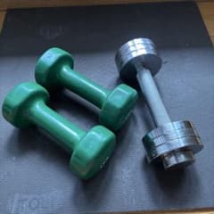 ダンベル 3kg 2個 メタルダンベル 4キロ1個 セット - メルカリ