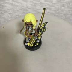 【中古】amiibo スプラトゥーン インクリング イエロー フィギュアのサムネイル