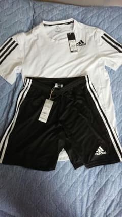 ♡あや♡ プロフを読んでくださいさま adidas アディダストレーニングウェアのサムネイル