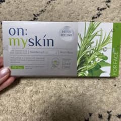 on my skin ハーブピーリング　顔用のサムネイル