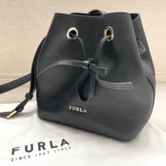 【未使用級】FURLA フルラ コスタンザ 巾着 ショルダーバッグ 黒 保存袋付のサムネイル
