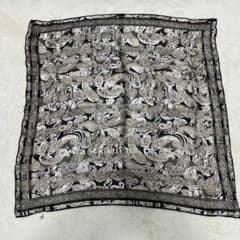 lasserre　絹 シルク 100%レディース 大判 スカーフ(未使用品)のサムネイル