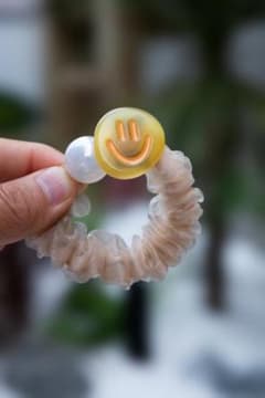 スマイルモチーフ ヘアゴム パール付きのサムネイル
