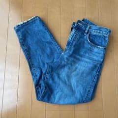 ユニクロ ペグトップハイライズジーンズ 26のサムネイル
