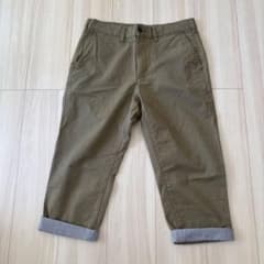 カーキ色 七分たけ　ハーフパンツ GU Mサイズのサムネイル