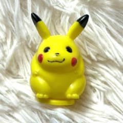 ポケモンフィギュア ぶさかわ ピカチュウ 不細工ピカチュウ すくい人形