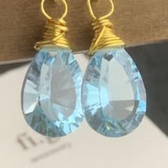 14kgf 大粒スカイブルートパーズ コンケーブ 一粒ピアス イヤリング