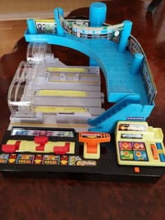 プラレール ピカッとシグナル ! GOGO発車ステーションのサムネイル