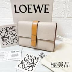 極美品 LOEWE ロエベ アナグラム 三つ折り 折り財布 レザー D27 - メルカリ