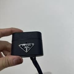 airpods proケース　PRADAのサムネイル