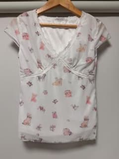【美品】HOOK for girls　透かし編みレース切り替え半袖ニットTシャツのサムネイル