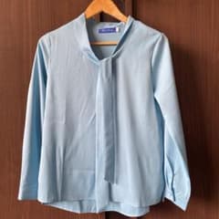 新品とろみシャツ✳︎ボウタイのサムネイル