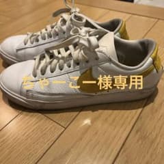 ちゃーこー様専用　NIKE スニーカーのサムネイル