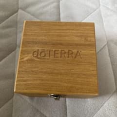 dōTERRA 木製 エッセンシャルオイル 収納ボックスのサムネイル