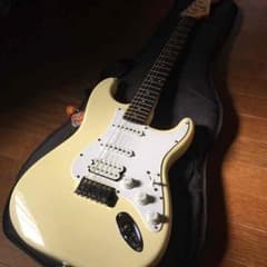 fender by squier Bullet start Whiteのサムネイル