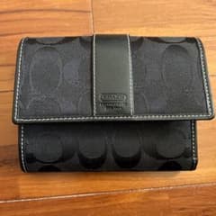 COACH シグネチャー 三つ折り財布 ブラックのサムネイル