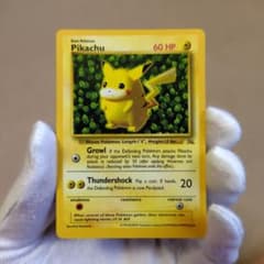 ピカチュウ ● 旧裏 日本語版 英語版 英語版 ピカチュウ 旧裏 Pikachu - メルカリ