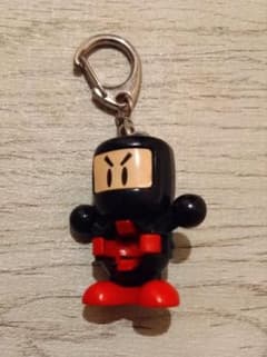 ボンバーマン ビーダマン くろボン キーホルダー - メルカリ