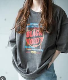 美品 人気BLACK OUD Tシャツ 1989年 古着風ピグメントロゴプリントのサムネイル