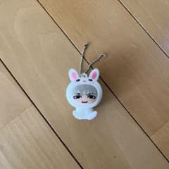 加納嘉将 うさぎ着ぐるみキーホルダーのサムネイル