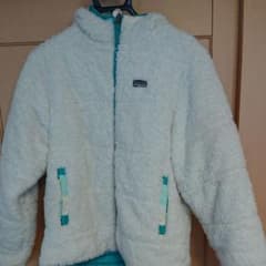 パタゴニア レディースボアパーカー リバーシブルのサムネイル