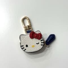 MAISON de SABRÉ × ハローキティ SABRÉMOJI™ チャームのサムネイル