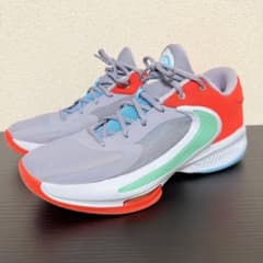 NIKE zoom freak4のサムネイル