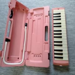 鍵盤ハーモニカ　ピアニカ　ヤマハ　P-32DP ピンクのサムネイル