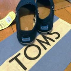 ☆大人気☆TOMS スリッポン 紺 US10.5のサムネイル