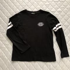 《値下げしました》【キッズ　長袖Tシャツ　ロンT 150サイズ　ブラック　黒】のサムネイル