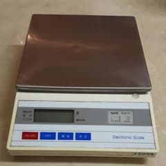 okazu0411様専用☆タニタ☆業務用デジタルはかり　10kgのサムネイル