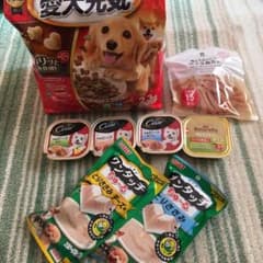 餌、おやつセットのサムネイル