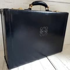 希少 LOEWE アナグラム オールレザーアタッシュケース トランク 黒 希少 LOEWE アナグラム オールレザーアタッシュケース トランク 黒