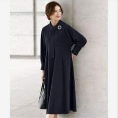 大きいサイズ46＊23区 ジョーゼットつけ襟ボウタイワンピース＊自由