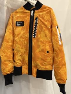 オレンジ迷彩 MA-1ジャケットのサムネイル