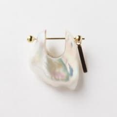 週末SALE MONAKA jewellery パール ロックピアス モナカ 週末SALE MONAKA jewellery パール ロックピアス モナカ - メルカリ