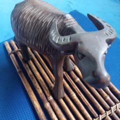 木彫り　水牛彫刻のサムネイル