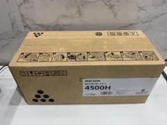 新品未使用　純正トナーのサムネイル