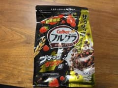 Calbee フルグラ ブラックサンダー味 550g 1袋のサムネイル