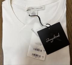 Calvin Klein Jungkook タンクトップのサムネイル