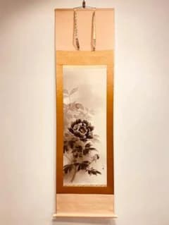 2725 浜田三郎 「牡丹」 共箱 肉筆 絹本 日本画 掛軸 2725 浜田三郎 「牡丹」 共箱 肉筆 絹本 日本画 掛軸 - メルカリ