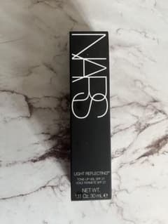 NARS LIGHT REFLECTING TONE UP VEIL SPF27のサムネイル