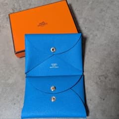 極美品 エルメス カルヴィ デュオ エプソン ケース U刻印 ブルー系 HERMES エルメス ガルヴィ デュオ U刻印 ブルー ヴォーエプソン - メルカリ