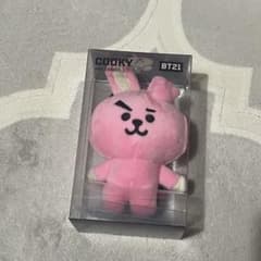 BT21 COOKY PLUSH DOLL ぬいぐるみ　バッグチャーム BT21 COOKY バッグチャーム ぬいぐるみ - メルカリ