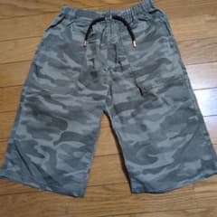 ikka　迷彩柄ハーフパンツ 160サイズ