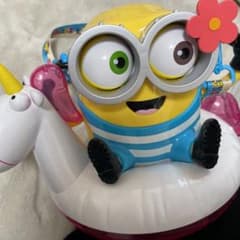 ミニオン　ポップコーンバケツ　うきわのサムネイル