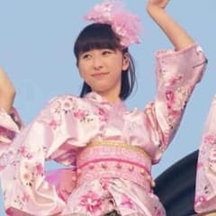 ももいろパンチ 玉井詩織 コスプレのサムネイル