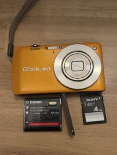 4GBSDカード付けCASIO EXILIM EX-S200 デジカメ - メルカリ