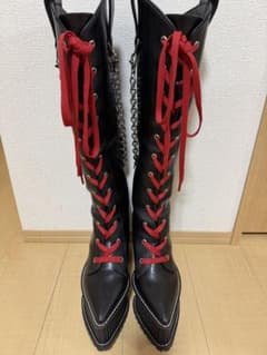 PAMEO POSE/Nina Bootsのサムネイル