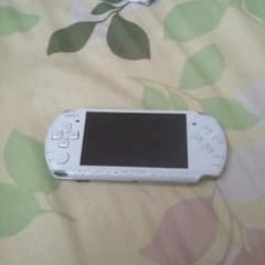 PSP と充電器のサムネイル